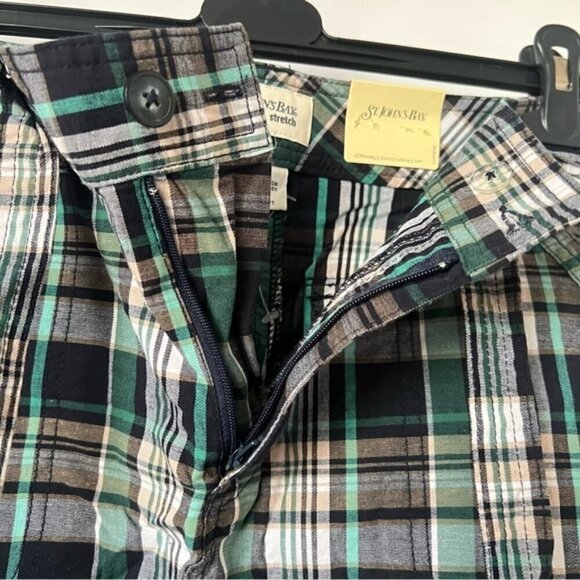 St. John’s Bay-Women’s Plaid Classic Flat Front Shorts-Multicolored. Size:8. NWT - Picture 6 of 9